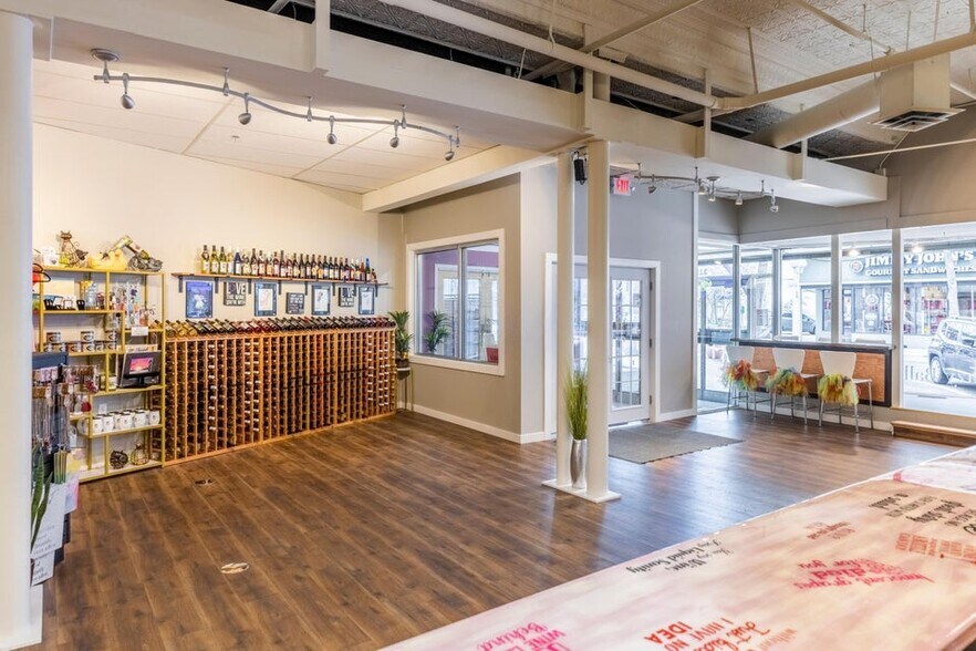 More Photos Of 321 State St, Saint Joseph Storefront For Sale