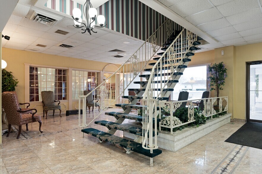 More Photos Of 1530 Cleveland Rd, Sandusky Hotel For Sale