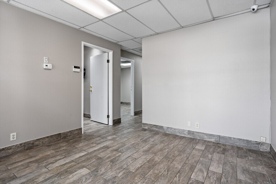 More Photos Of 1200 N Jefferson St, Anaheim Showroom For Sale
