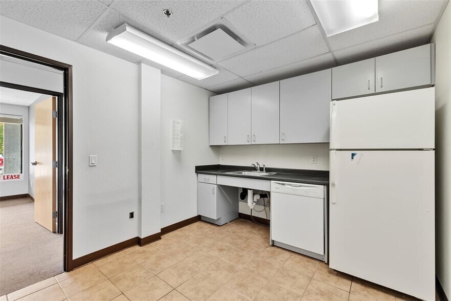 More Photos Of , Dillon Office For Sale