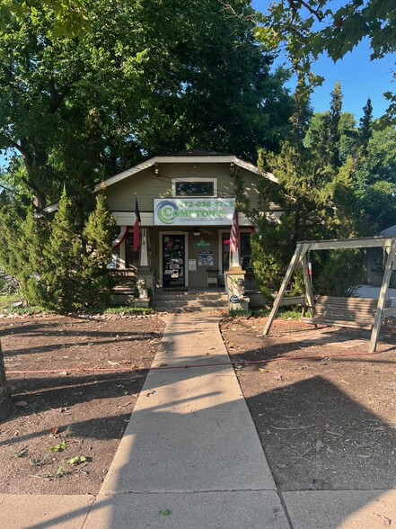 Primary Photo Of 1316 W Main St, Waxahachie Freestanding For Sale