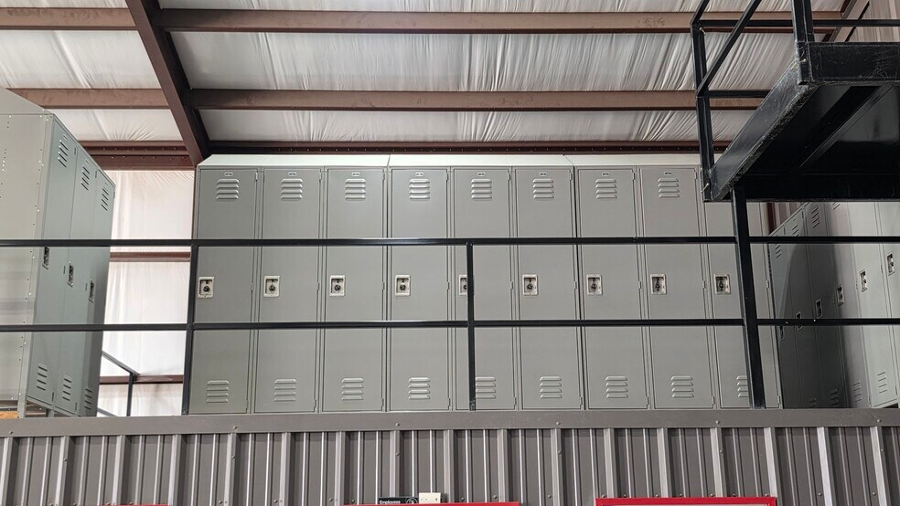 More Photos Of 8211 E County Road 62, Midland Warehouse For Sale