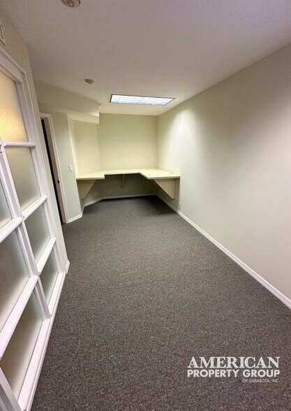 More Photos Of 1266 1st St, Sarasota Medical For Lease