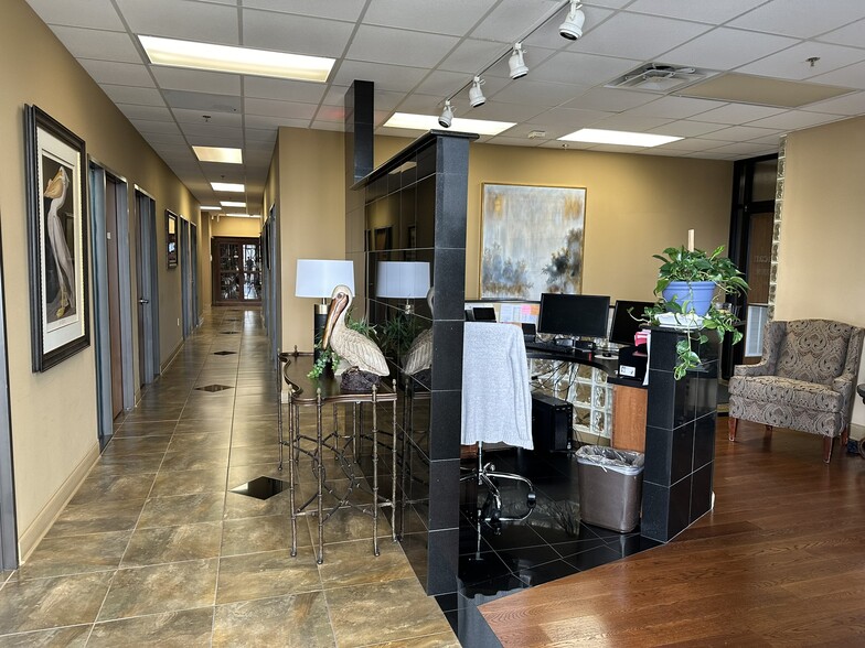 More Photos Of 4750 Sherwood Common Blvd, Baton Rouge Office For Lease