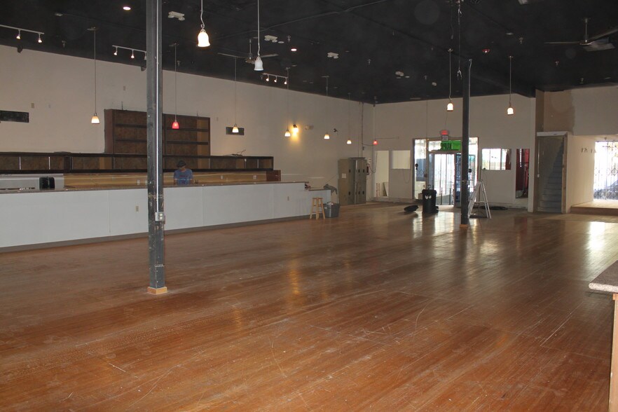 More Photos Of 943 B St, Hayward Restaurant For Sale