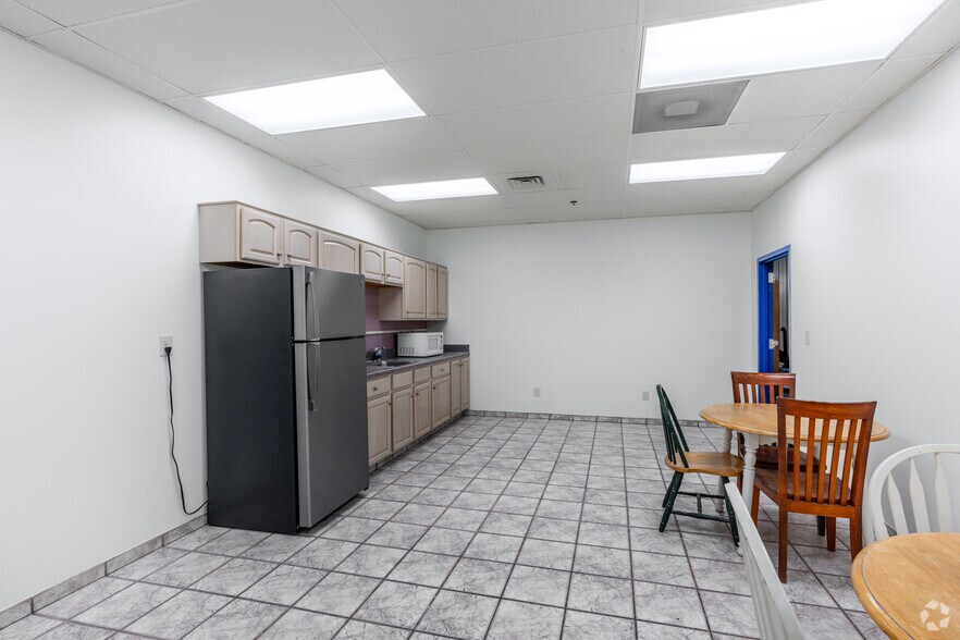 More Photos Of 1980 S West Blvd, Vineland Manufacturing For Sale