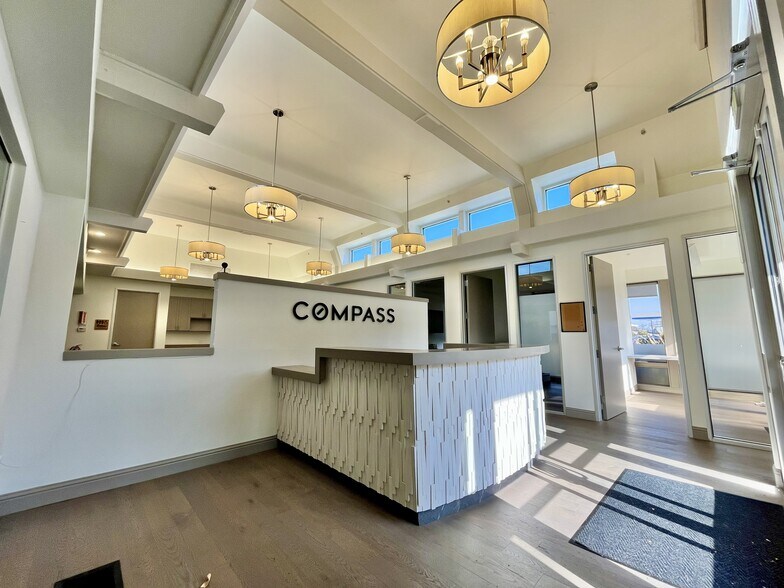 More Photos Of 626 Tamalpais Dr, Corte Madera Office For Lease