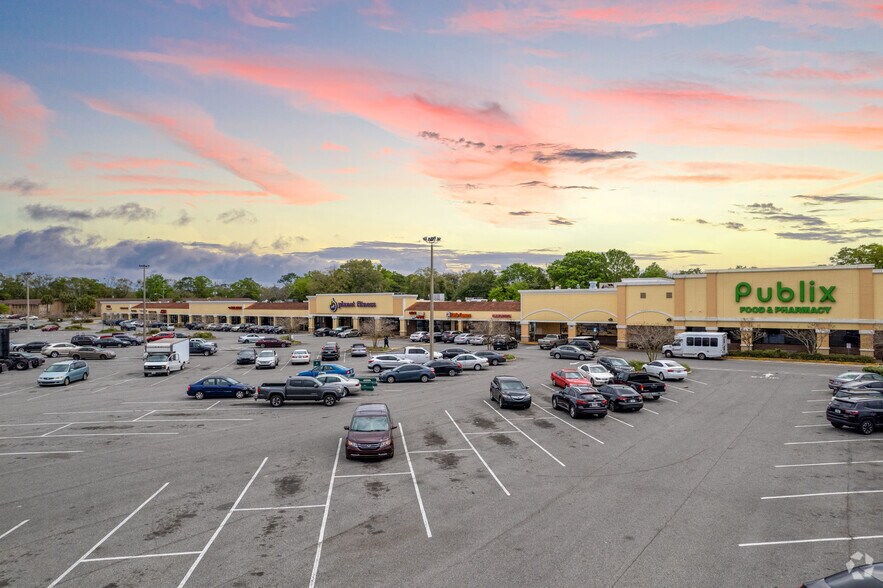 More Photos Of 7628 103rd St, Jacksonville Unknown For Lease