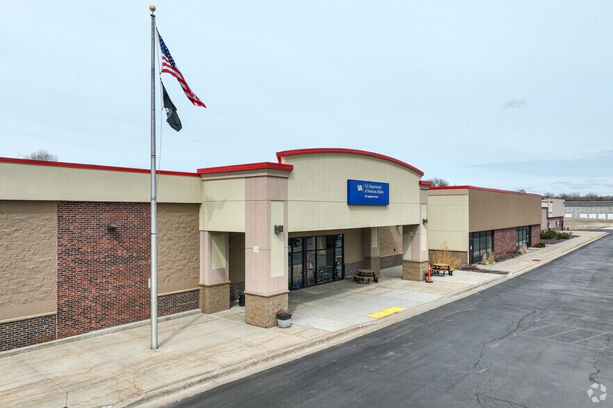 More Photos Of 3551 Commercial Dr SW, Rochester Flex For Sale
