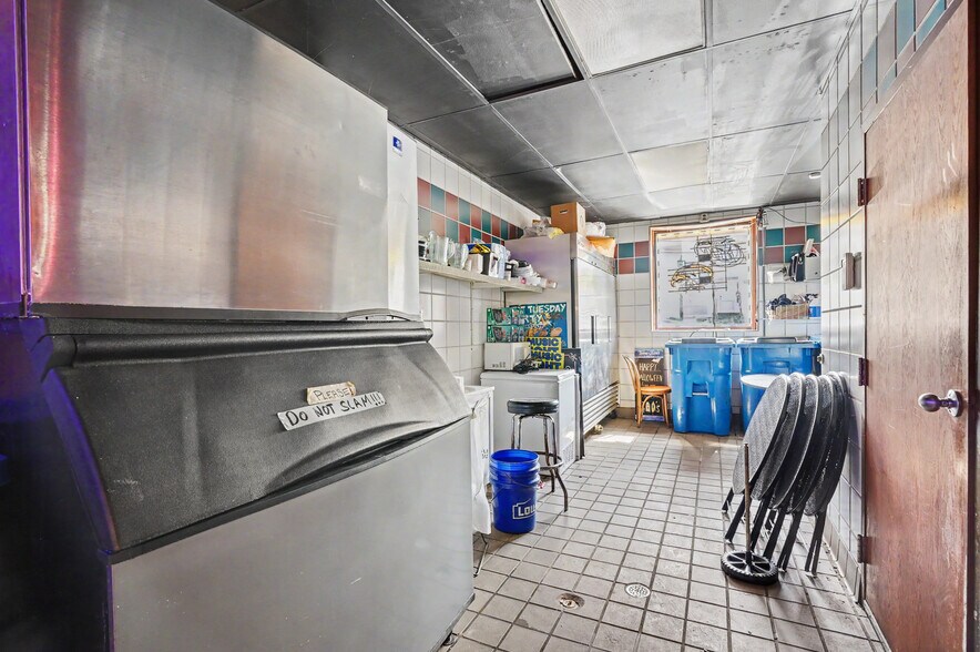 More Photos Of 244 N Water St, Kent Bar For Sale