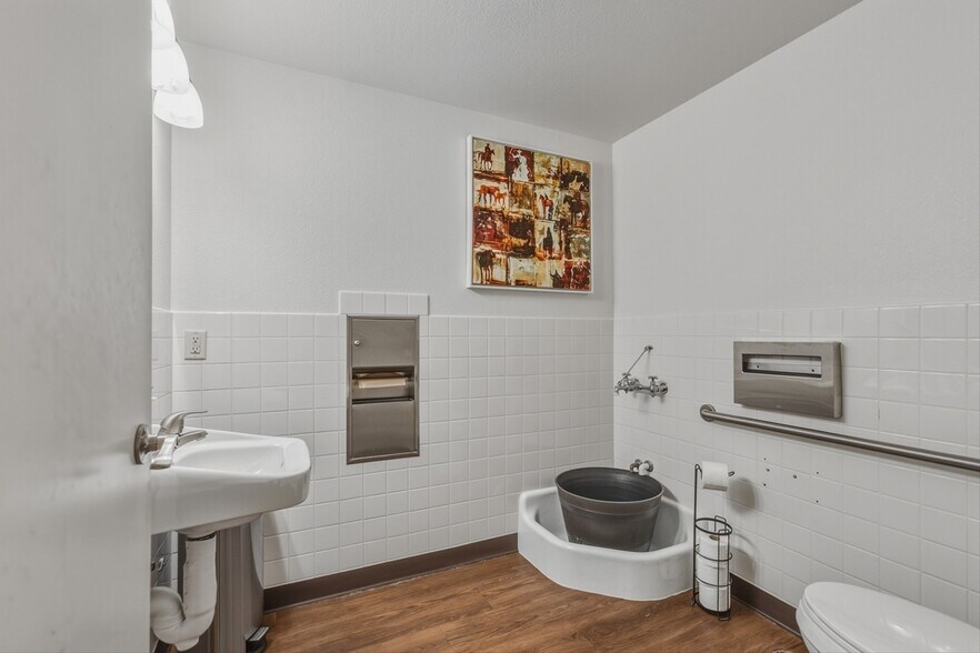 More Photos Of 460 W Main St, Fernley Freestanding For Sale