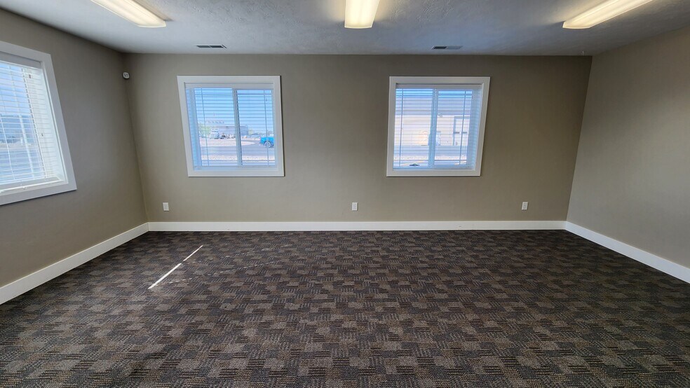 More Photos Of 3946 Professional Way, Idaho Falls Warehouse For Lease
