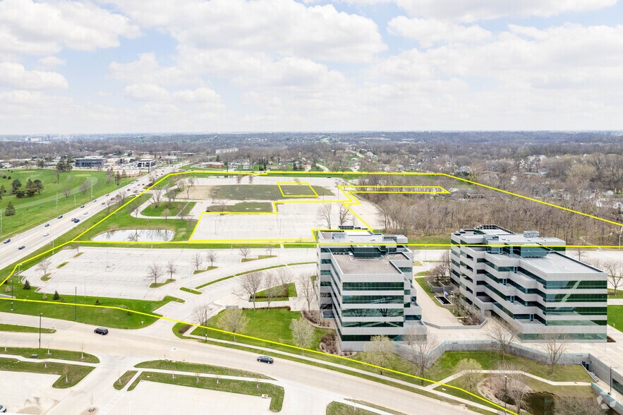 More Photos Of 4515 N River Blvd, Cedar Rapids Unknown For Lease