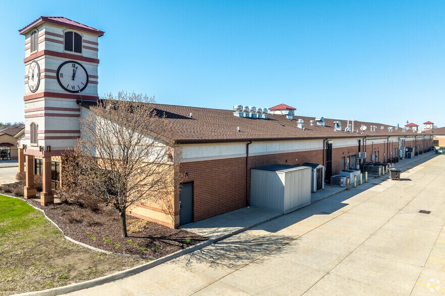 More Photos Of 3821 - 3855 121st St, Urbandale Freestanding For Sale