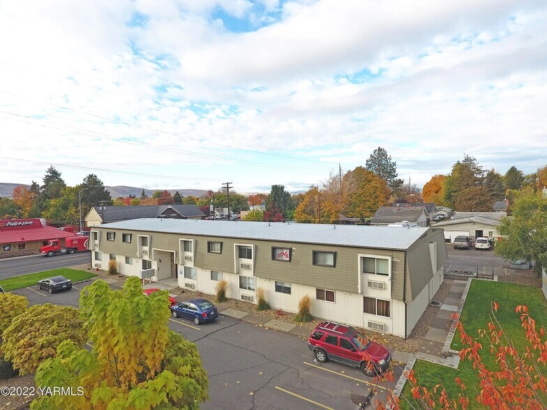 More Photos Of 1020 S 20th Ave, Yakima Apartments For Sale