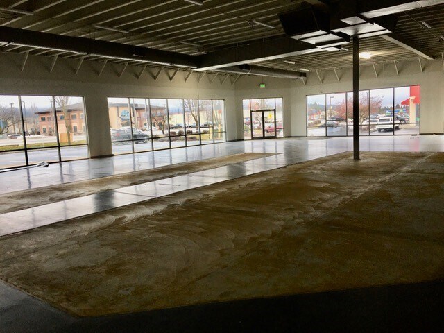 More Photos Of 1631 E Seltice Way, Post Falls Freestanding For Lease