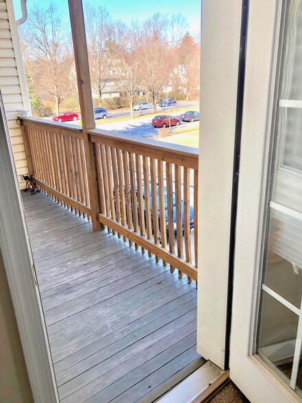 More Photos Of 5011 Roland Ave, Baltimore Apartments For Sale