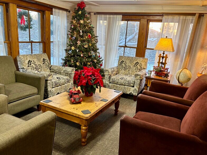 More Photos Of 78 Cream Hill Rd, Mendon Hospitality For Sale