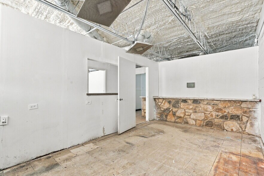 More Photos Of 1271 Oak St, Schertz Schools For Lease