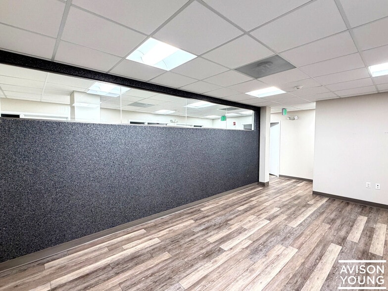 More Photos Of 500 Sawgrass Corporate Pky, Sunrise Office For Lease