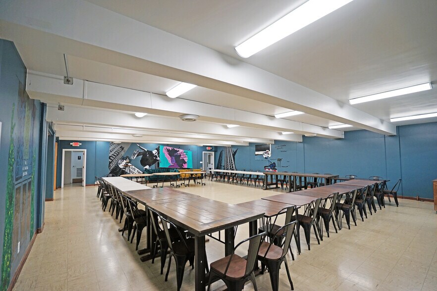 More Photos Of 310 N 16th Ave, Yakima Office For Sale