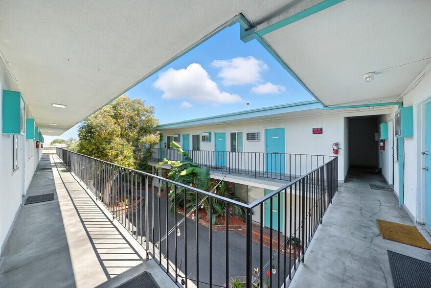 More Photos Of 24248 Crenshaw Blvd, Torrance Office For Sale