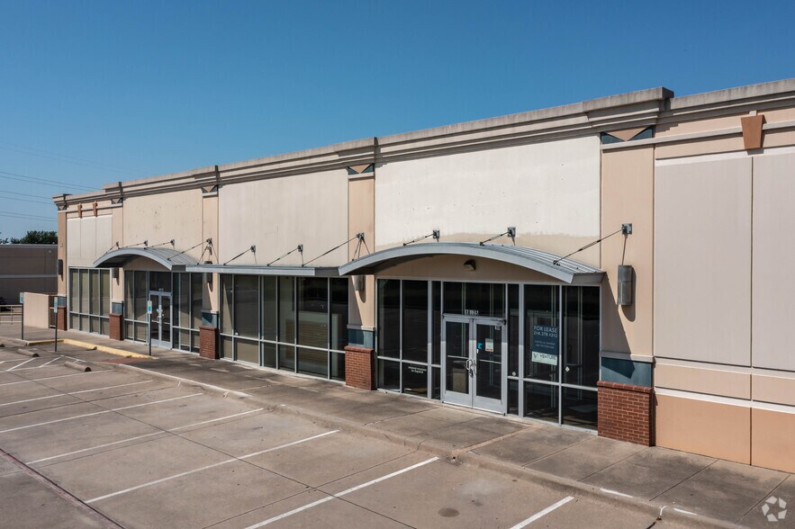 More Photos Of 18775 Lyndon B Johnson Fwy, Mesquite Freestanding For Lease