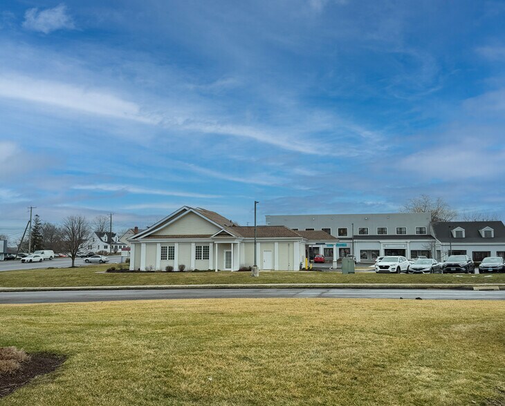 More Photos Of 445 W Main St, Branford Office For Lease