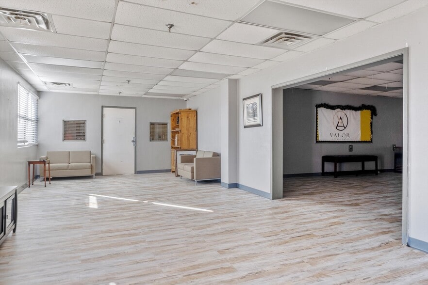 More Photos Of 1215 NE 34th St, Oklahoma City Assisted Living For Sale