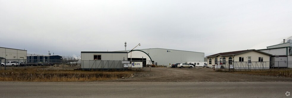 More Photos Of 500 Streambank Ave, Sherwood Park Manufacturing For Sale