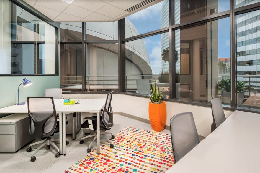 More Photos Of 1101 Wilson Blvd, Arlington Office For Lease