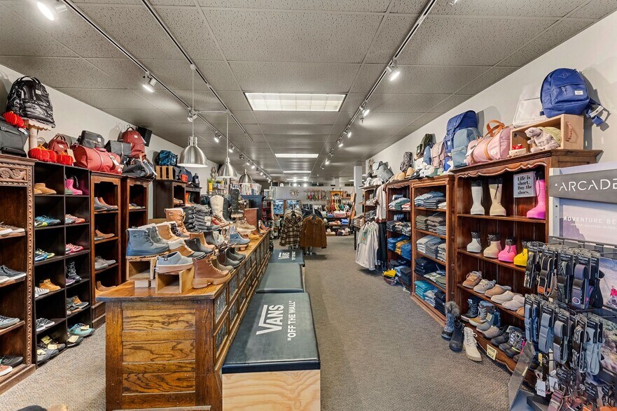 More Photos Of 110 N Main St, Breckenridge Storefront For Sale