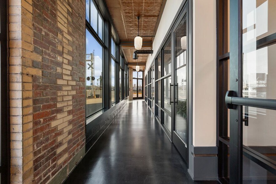 More Photos Of 100 Saint Louis Ave, Seymour Office For Sale