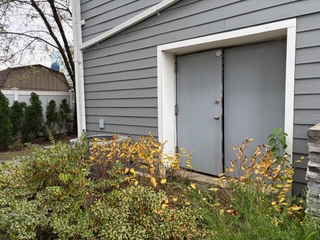 More Photos Of 155 Main St, Farmingdale General Retail For Lease