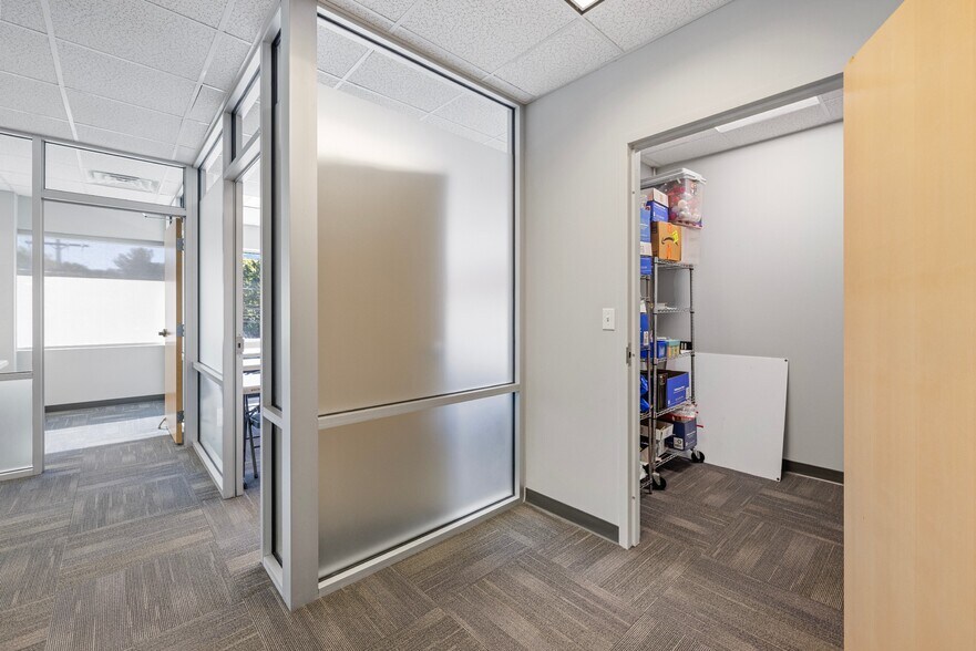 More Photos Of 255 Andover St, Peabody Storefront For Lease