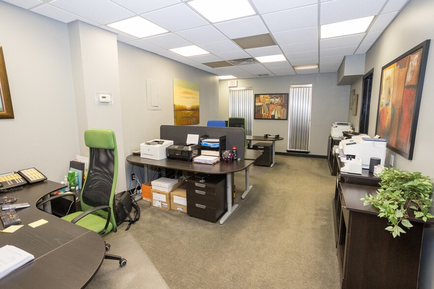 More Photos Of 179 S Maple Ave, Ridgewood Office For Sale