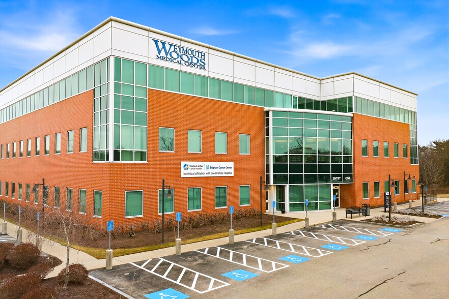 More Photos Of 51 Performance Dr, Weymouth Medical For Lease