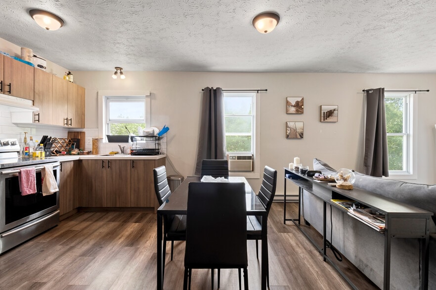 More Photos Of 338 Rue Brooks, Sherbrooke Apartments For Sale