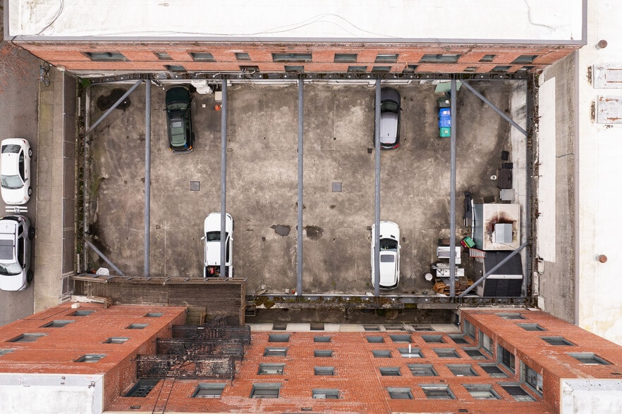 More Photos Of , Portland Multifamily For Sale