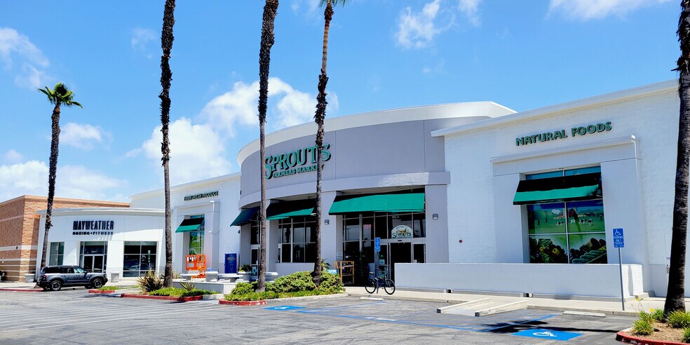 More Photos Of 3010-3030 Harbor Blvd, Costa Mesa Unknown For Lease