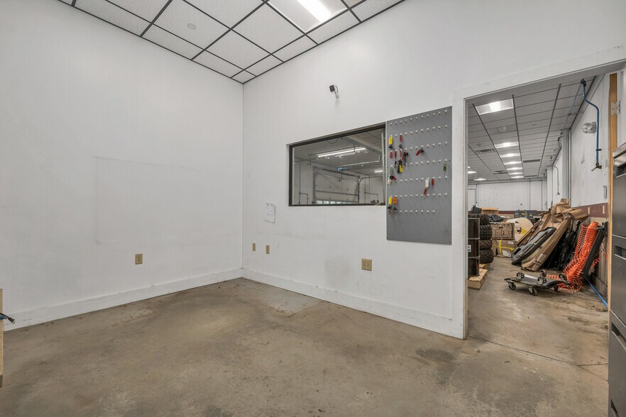 More Photos Of 149 State St, Groveton Freestanding For Sale