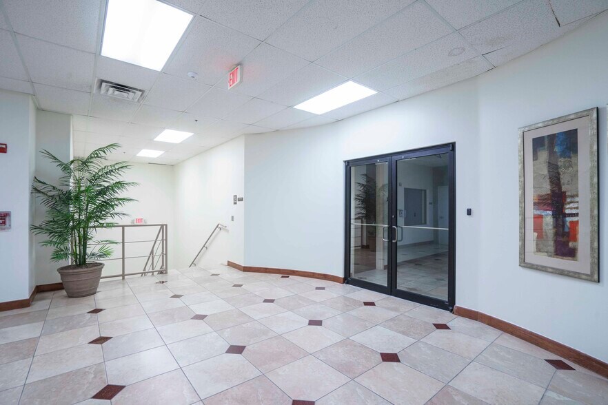 More Photos Of 2800 W Trenton Rd, Edinburg Office For Sale