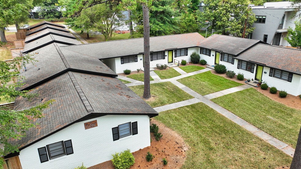 More Photos Of 109 W Poplar Ave, Carrboro Apartments For Sale