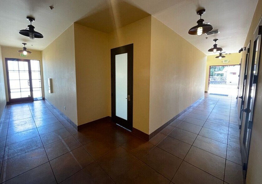 More Photos Of 1080 Fulton Ln, Saint Helena Office For Lease