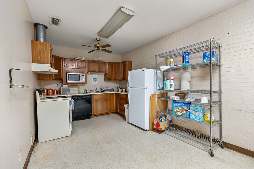 More Photos Of 17905 US Highway 69 N, Lindale Refrigeration Cold Storage For Sale