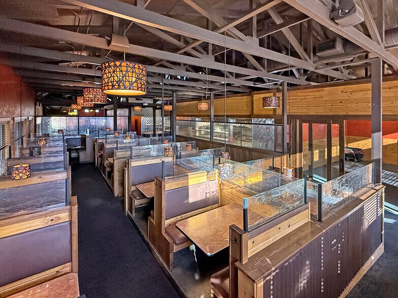 More Photos Of 594 NE Bellevue Ct, Bend Restaurant For Sale