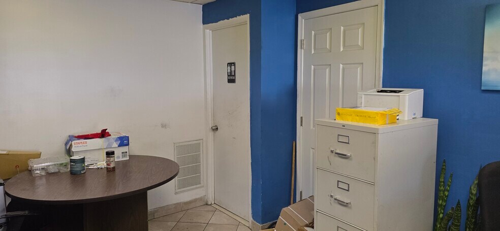 More Photos Of 9203 Enterprise Ct, Manassas Industrial For Sale