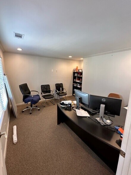 More Photos Of 145 N Main St, Alpharetta Office Residential For Sale