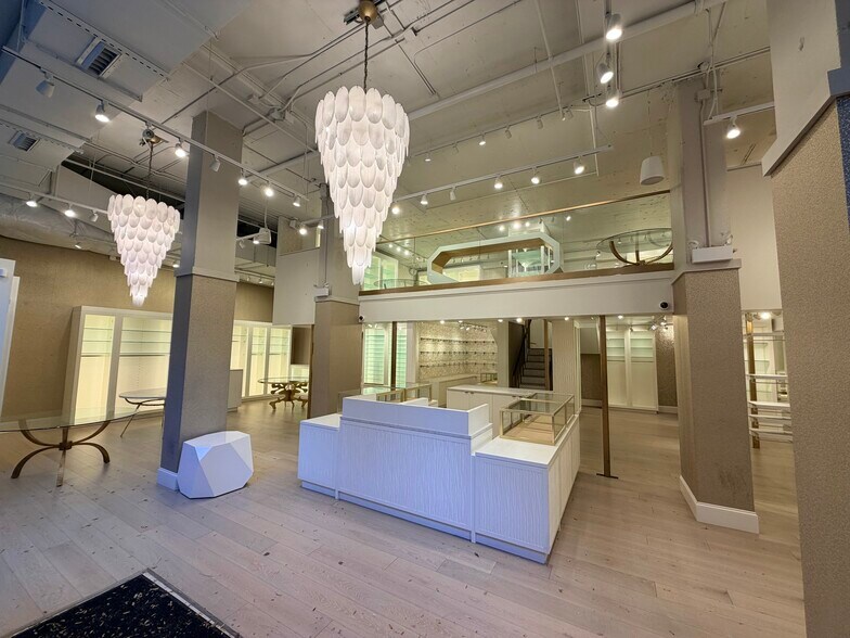 More Photos Of 110 E Delaware Pl, Chicago Apartments For Sale