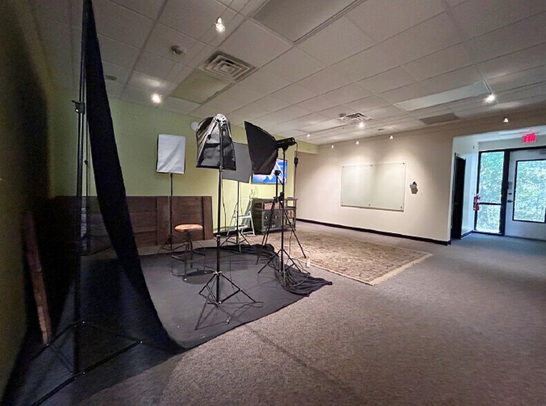 More Photos Of 1917 Commonwealth Ln, Tallahassee Medical For Lease